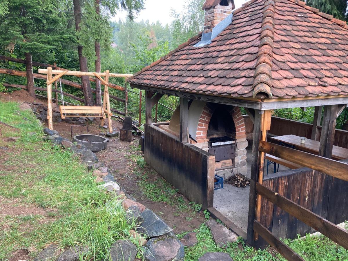 Vén Fenyő Kunyhó Ciceu Exterior foto